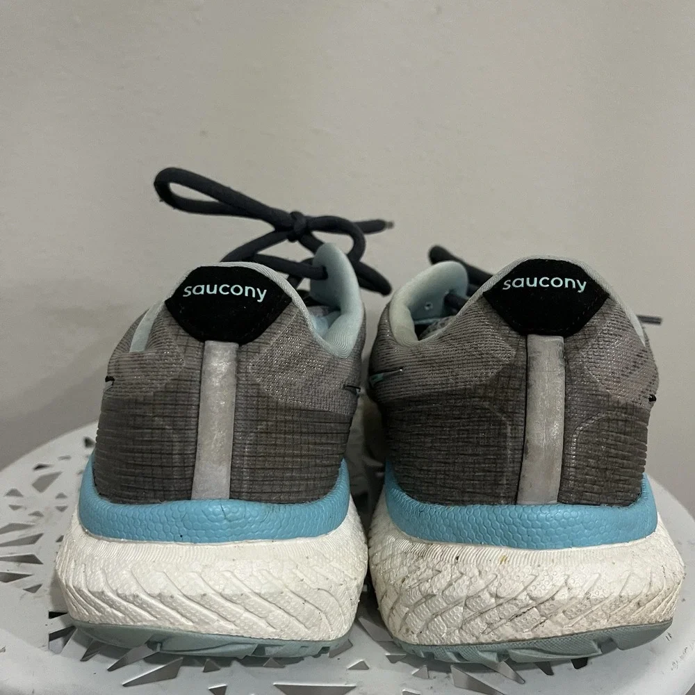 Saucony Womens Triumph 19 Running Shoe Gray Size‎ 8.5 M